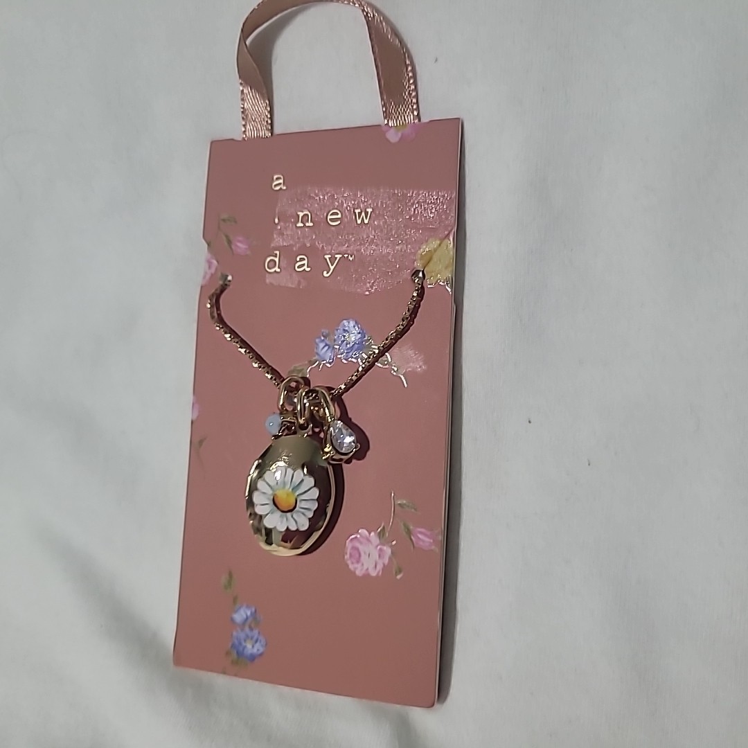 Floral Motif Locket with Charms – A New Day Gold Daisy
