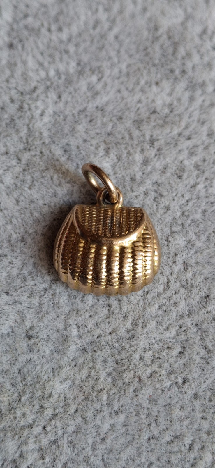 9ct Yellow Gold Handbag Charm Pendant