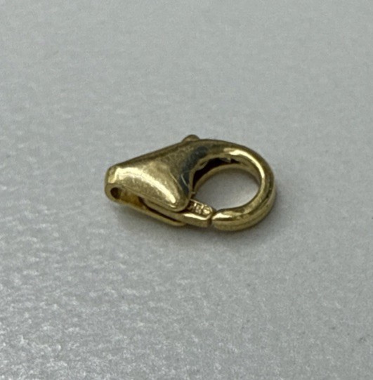 14k Yellow Gold Pear Shape Lobster Fish Lock 6.9 mm Clasp Made In Italy