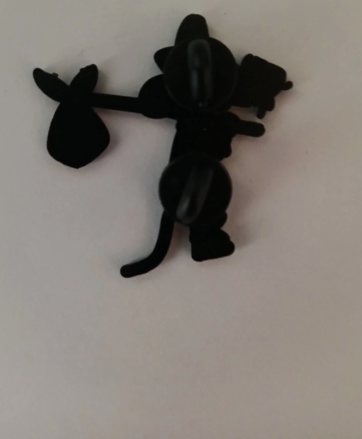 BUGS BUNNY & DAFFY DUCK ENAMEL PIN-UNBRANDED-NEXT DAY SHIPPING-VISIT OUR STORE