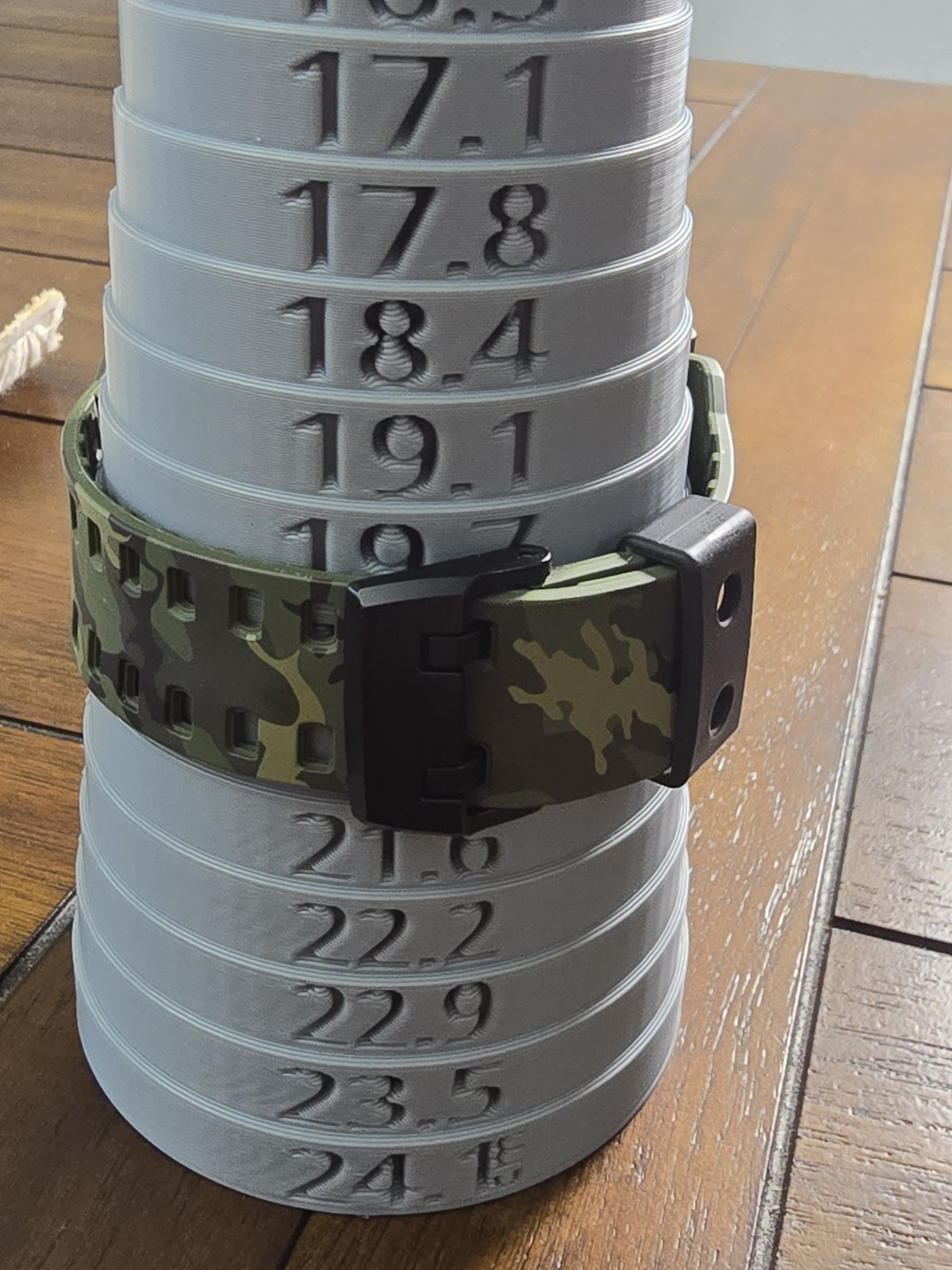 Casio G-Shock GA-700CM-3A Camo Green Ana-Digi 200M Men’s Watch Runs Great