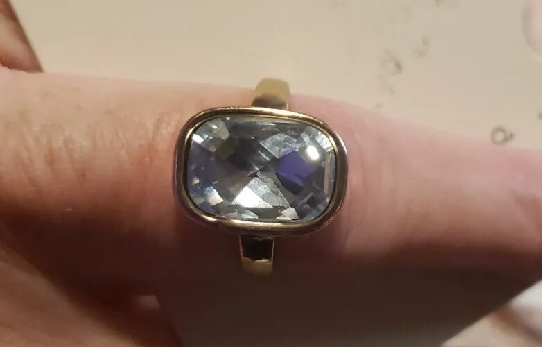 NEW A NEW DAY GOLDTONE RING, LARGE RECTANGLE CRYSTAL STONE, SIZE 9, NWTS $9.99