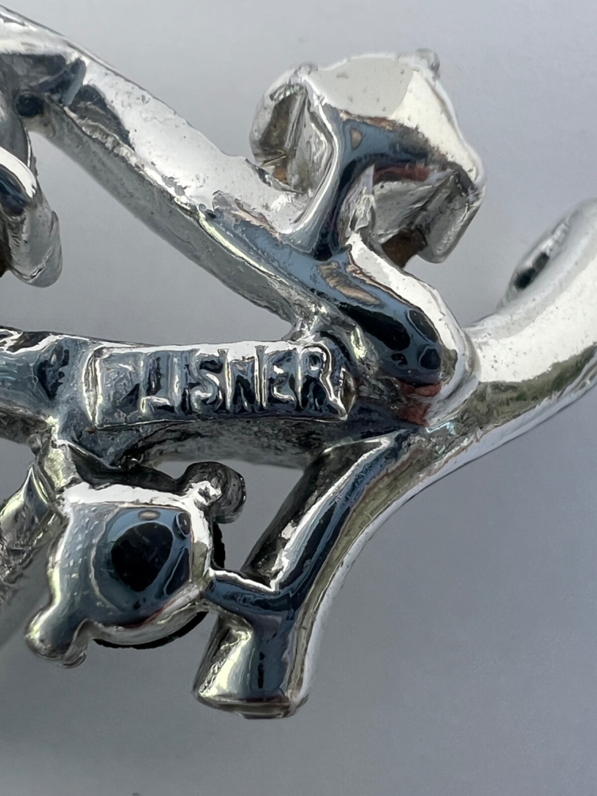 Vintage Amasing Blue Rhinestones Nested on Silver Tone Brooch By Lisner(BRCH3622