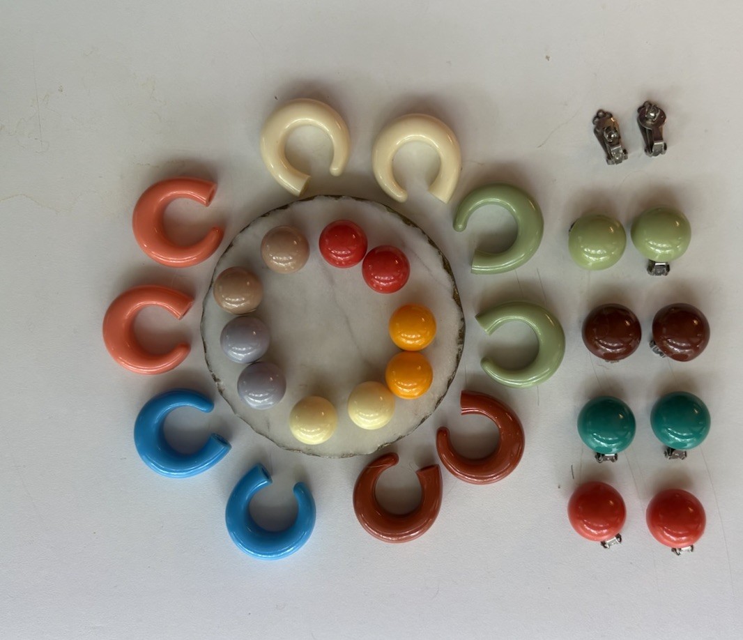 Vintage 1960-1970 Interchangeable Clip On Earrings Colorful 14 Pairs Gift Funky