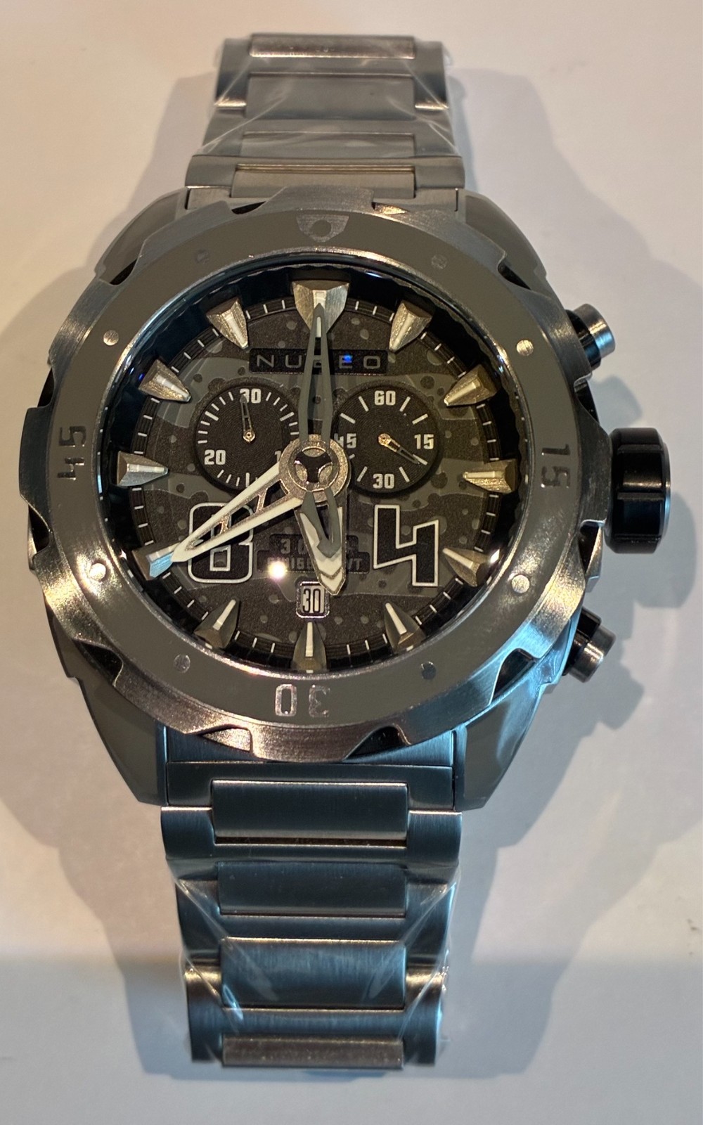 SWELL LIMITED EDITION SWISS ISA8171 QUARTZ 49MM WATCH BOX SET MSRP: $1,300 (NEW)
