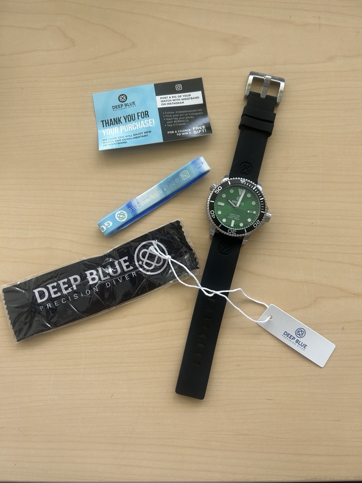 Deep Blue Precision Diver Automatic 300m 40mm Green Dial Black Rubber Box
