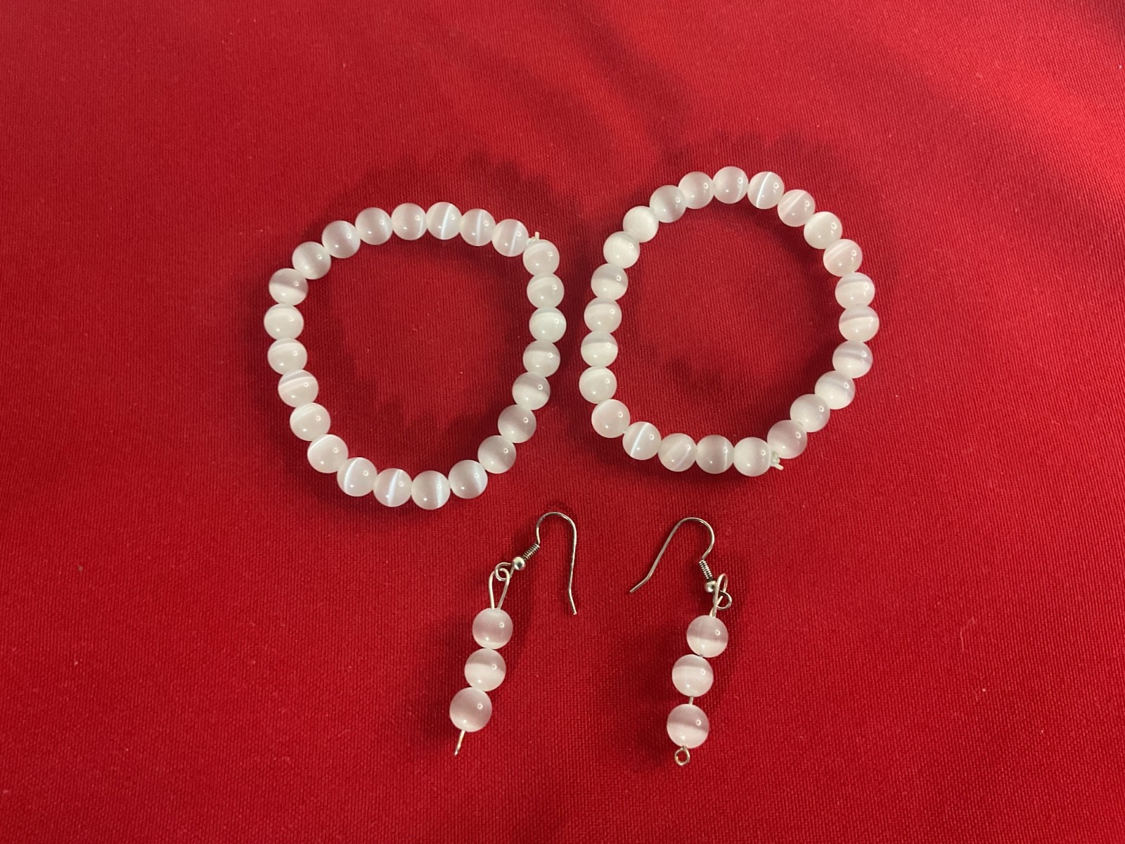 White Cat Eye Jewelry Set 22” Teardrop Necklace Bracelets Dangle Earrings