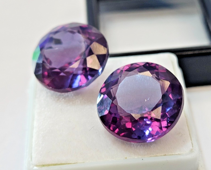 Round Cut Alexandrite 28-30 Ct Colour Change Pair Gemstone For Earring Making