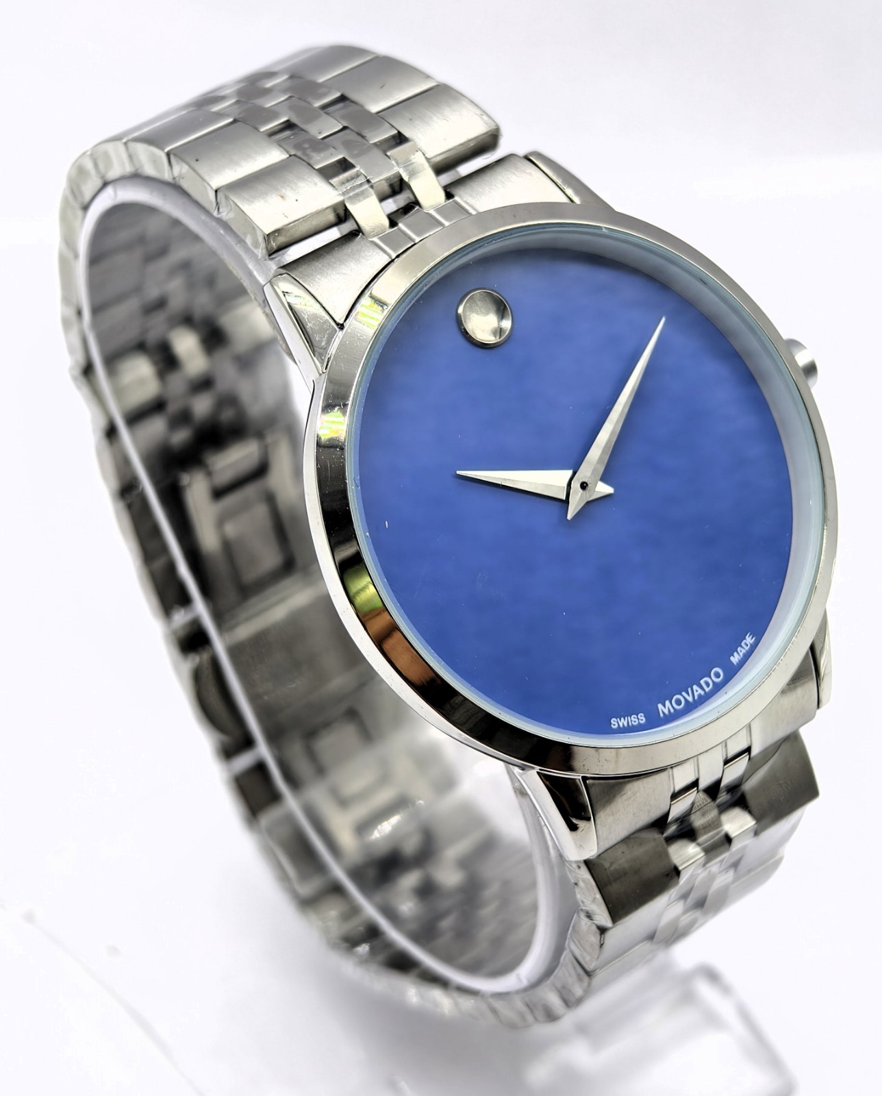 Amazing Movado Museum Classic Analog Quartz Men’s Wrist Watch