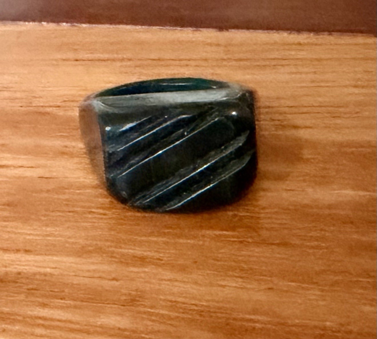 Vintage 90’s Boho Tribal Black Carved Signet Band Ring – Approx Sz 5