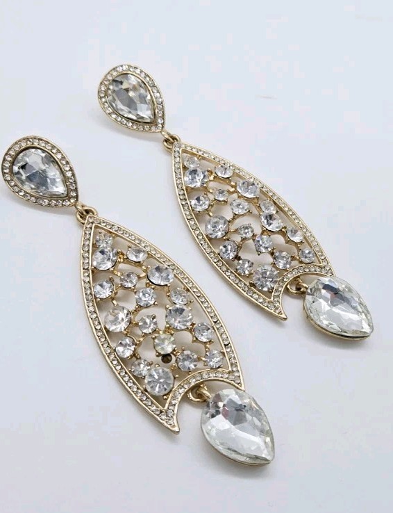Chandelier Earrings Crystal Pierced Gold Tone Dangling Bridal 3.75 in Couture