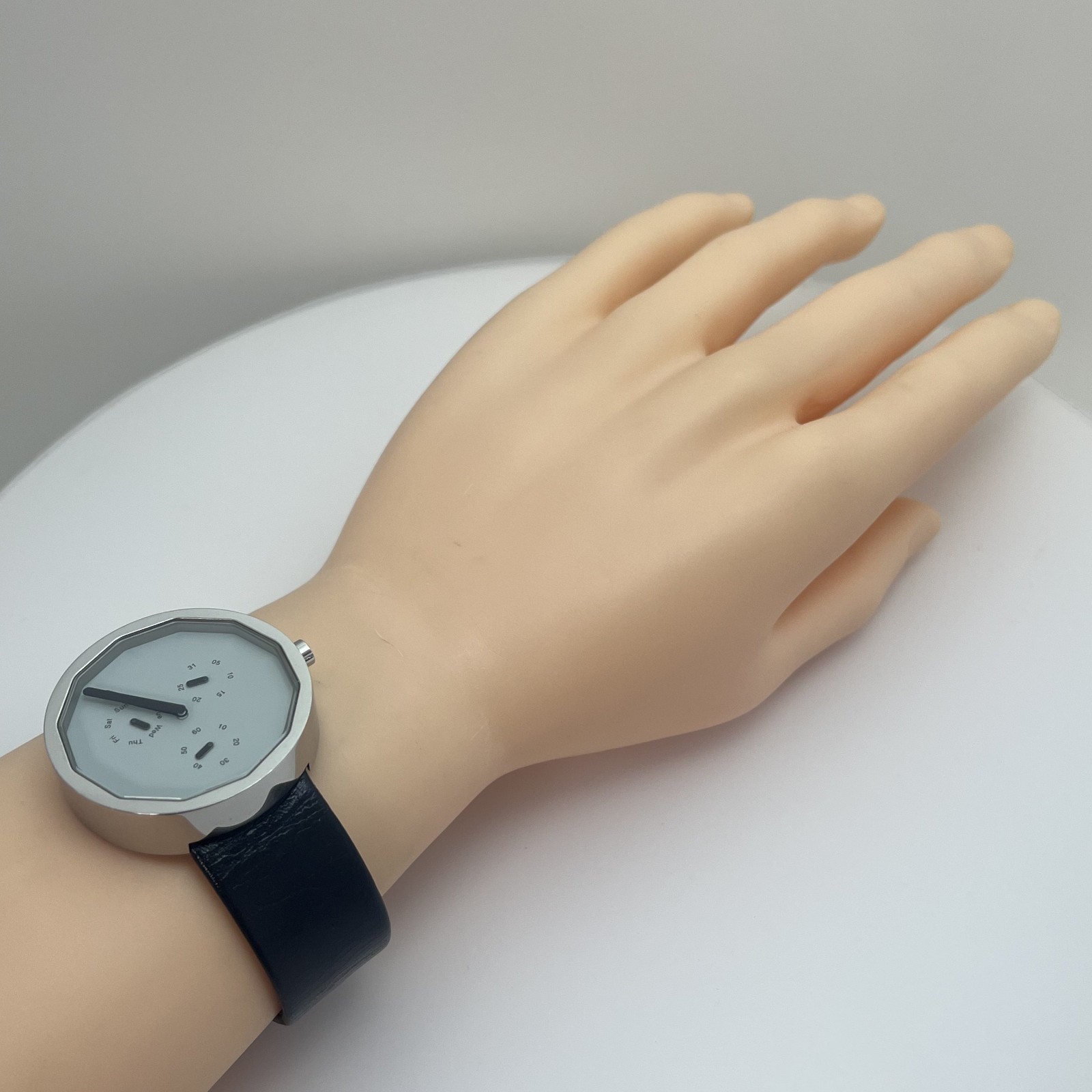 Seiko Issey Miyake Twelve365 NY0P051 Japan Day-Date Naoto Fukasawa Qz Watch#578B
