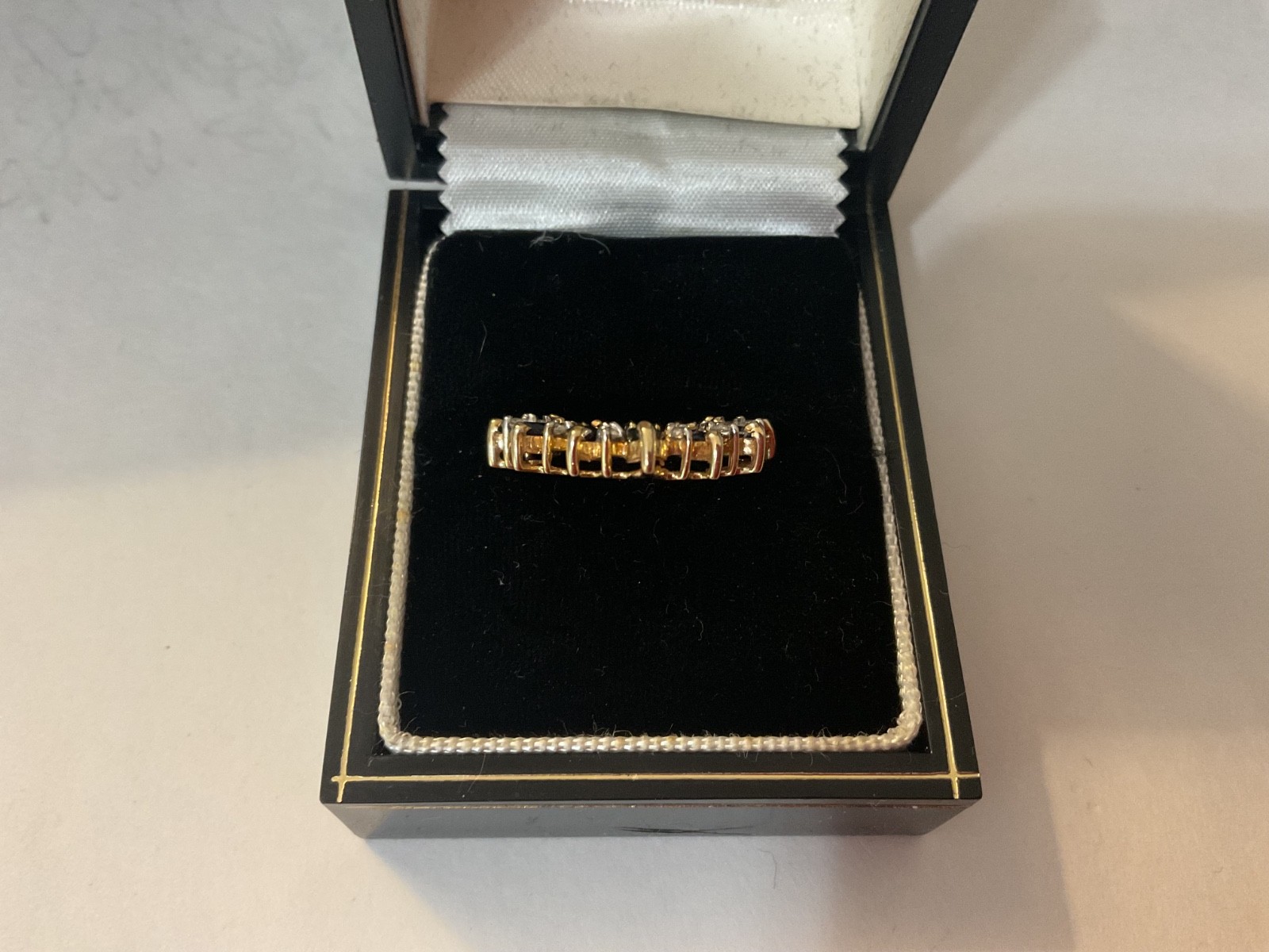 14K Yellow Gold Diamond & Saphire Heart Pendant 3.31 Grams