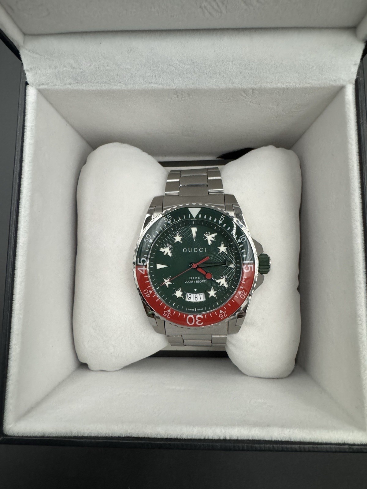 Gucci Green Red Men’s Dive Watch 136.2 YA136222 Diver Silver Christmas Holiday