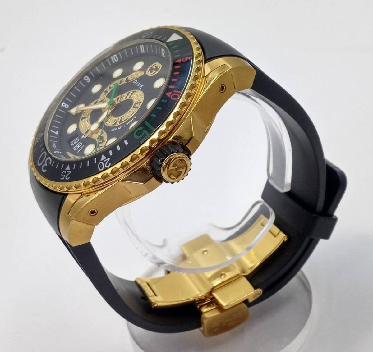Gucci Dive YA136219 136.2 Black Gold Snake Dial Quartz Men’s Watch