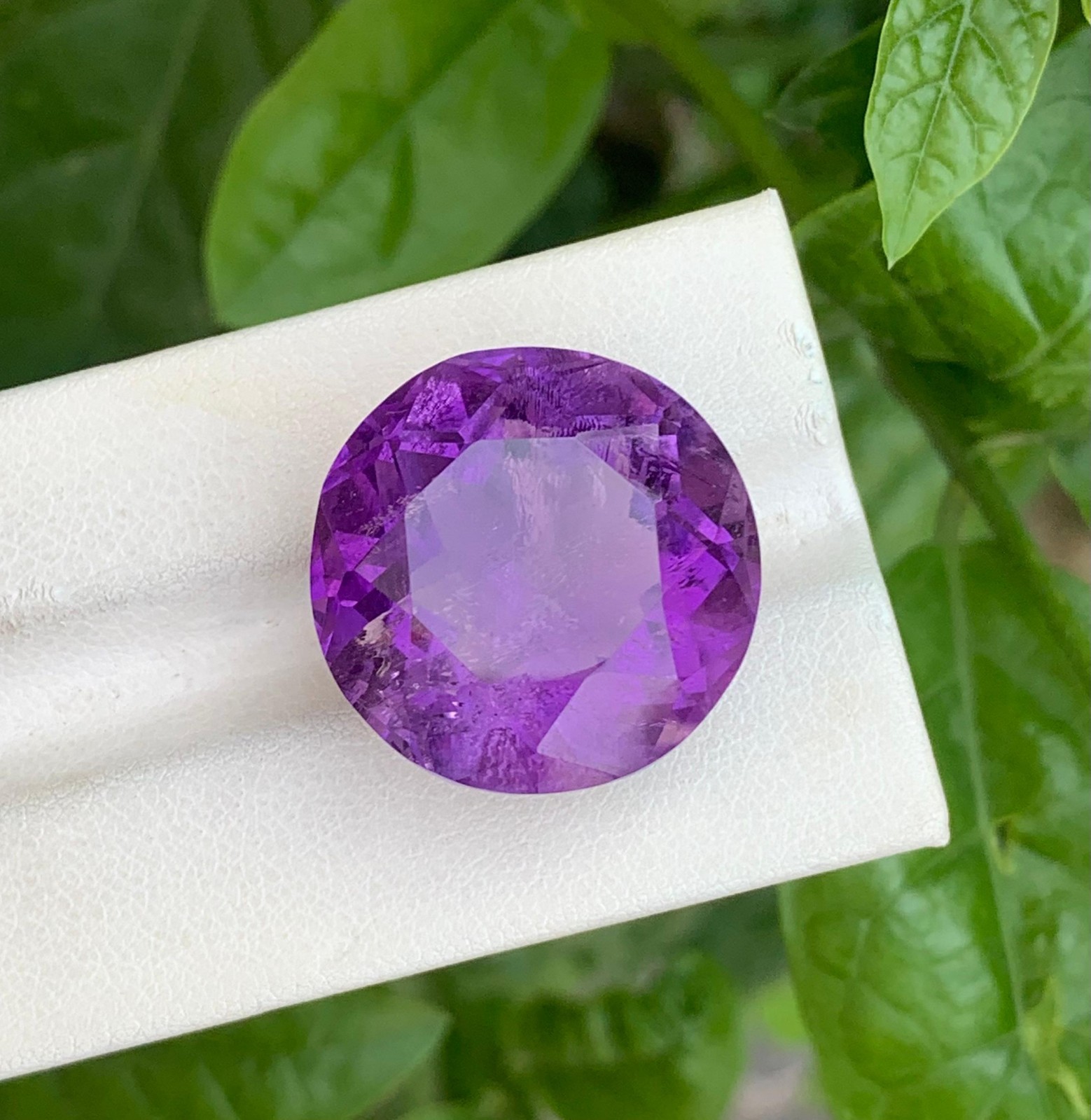 38Carat Beautiful natural amethyst loose gemstone From Brazil.(20x20x14mm)