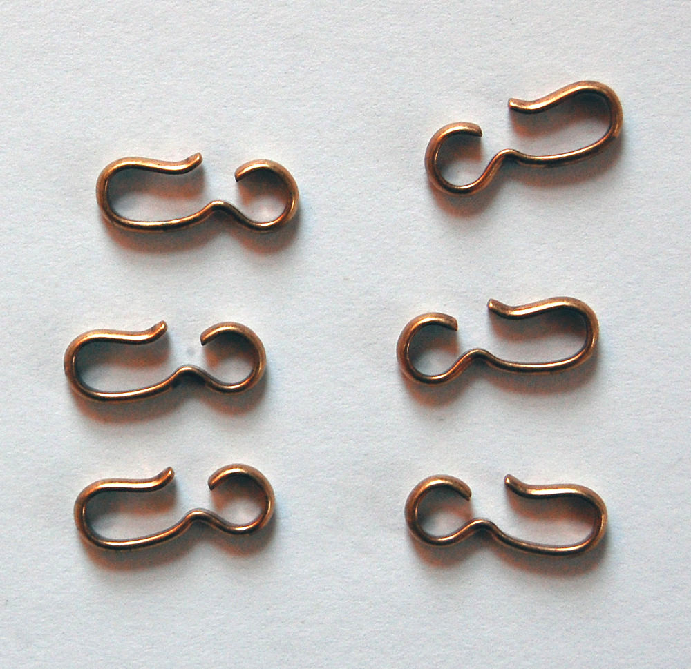 VINTAGE RAW BRASS WIRE HOOKS HOOK CLASP CLASPS • 17mm