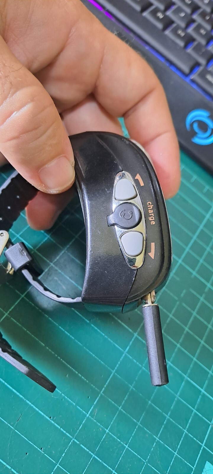 Free Talker Watch Walkie -Talkie Radio *Working but need new Battery*