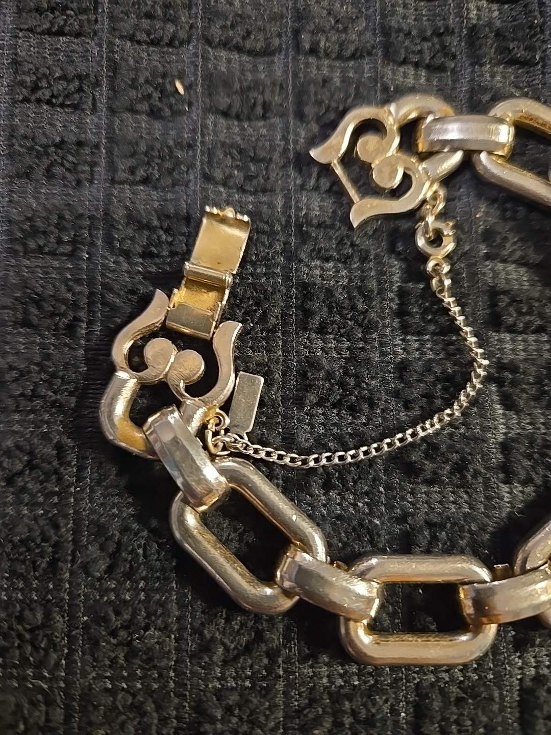 Vintage Monet Silver Tone Link Bracelet Fold Over Clasp Safety Chain 7.5″ Chunky