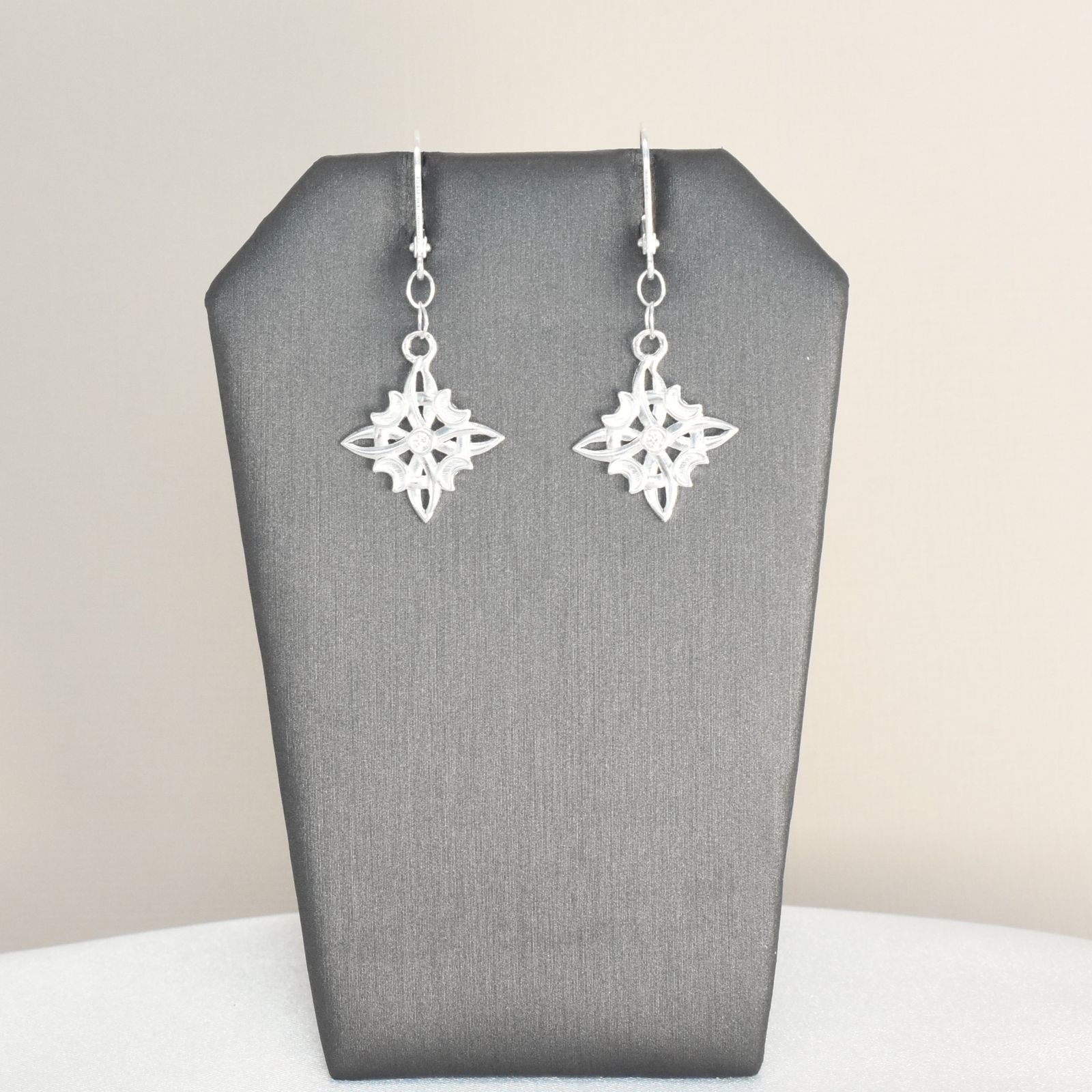 Witch Knot Pendant, 925 Sterling Silver Dangly Earrings Nudo de Bruja Aretes