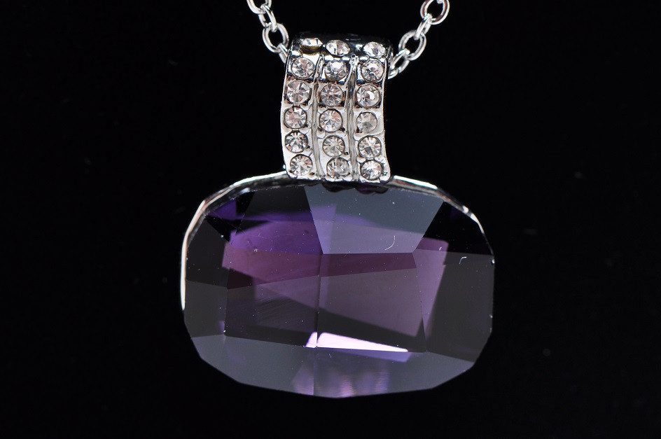 7.36 Ct Oval Cut Style Shape Purple Amethyst CZ 18K White Gold Plated Pendant