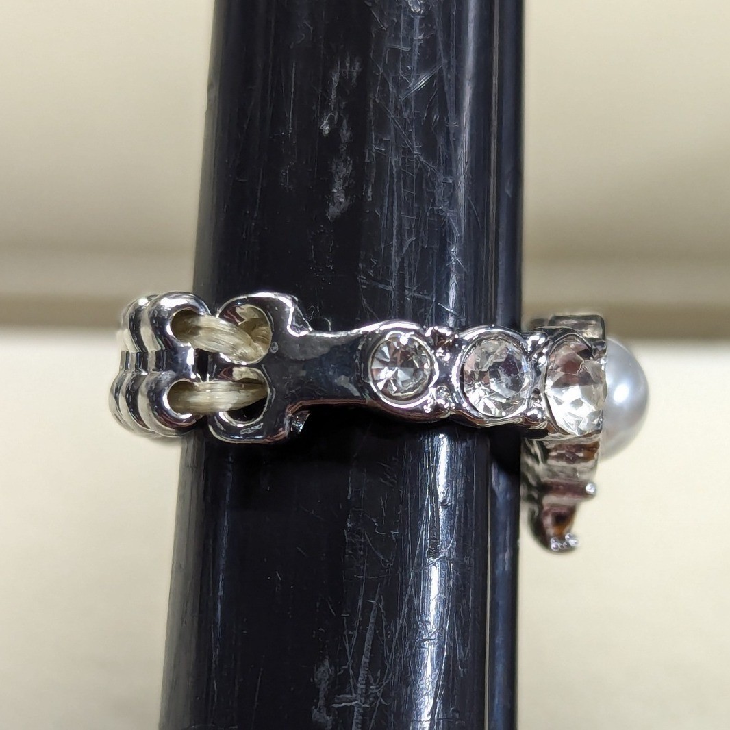 New Faux Pearl Clear Rhinestone Crystal Stretch Band Ring Silver Tone Comfy