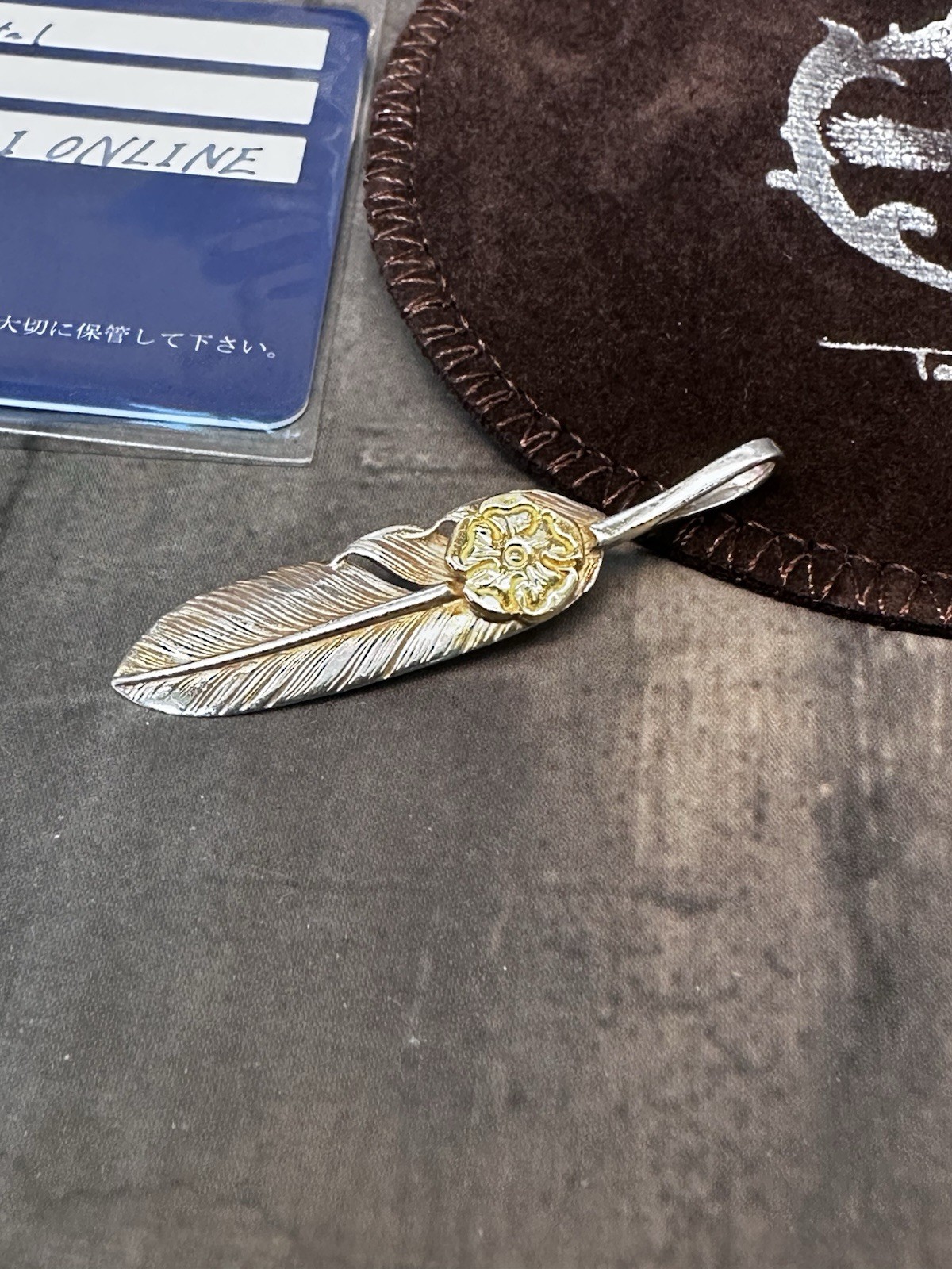 TARO WASHIMI Right Facing Feather K18 And Silver Accessory Japan
