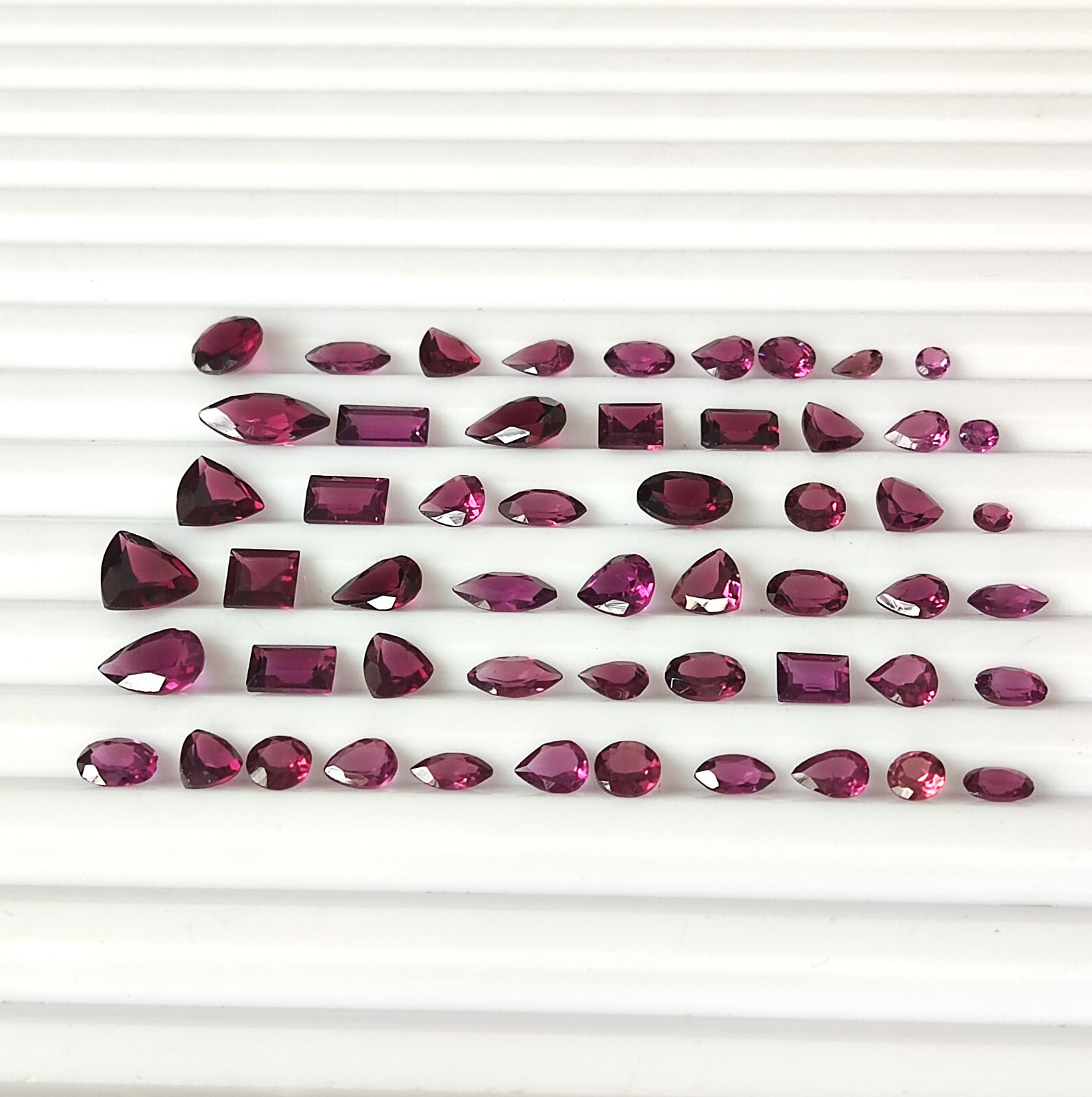 28.25 CTS Rhodolite Garnet Mix Shape Faceted Natural Wholesale Gemstone 54 Piece