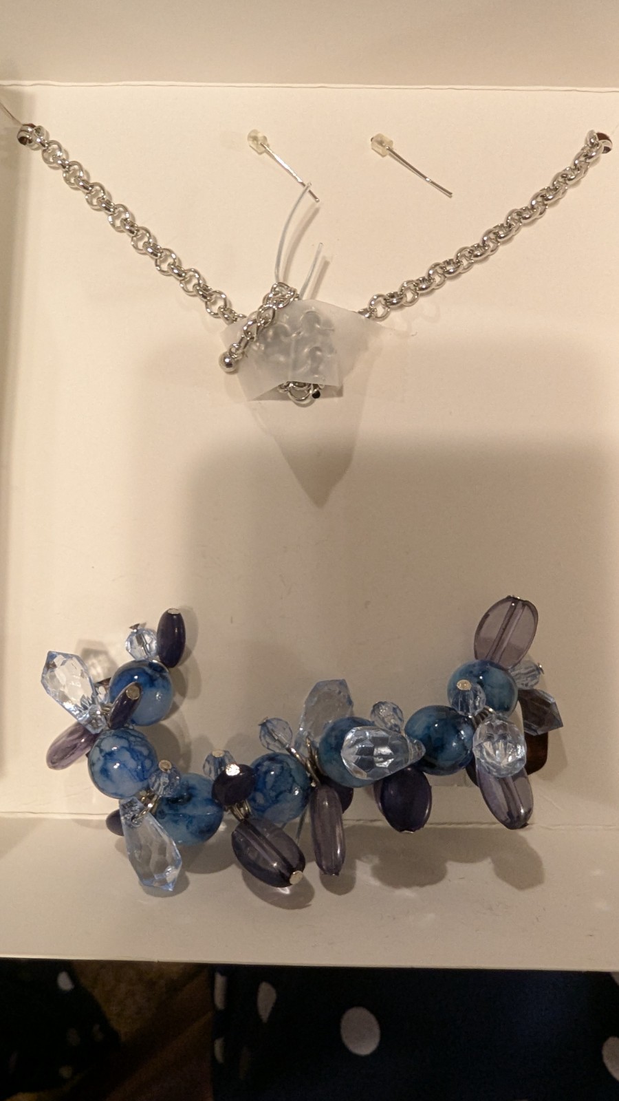 Jaclyn Smith Boxed Jewlrey 3 pc set Blue, Teal and Orange New
