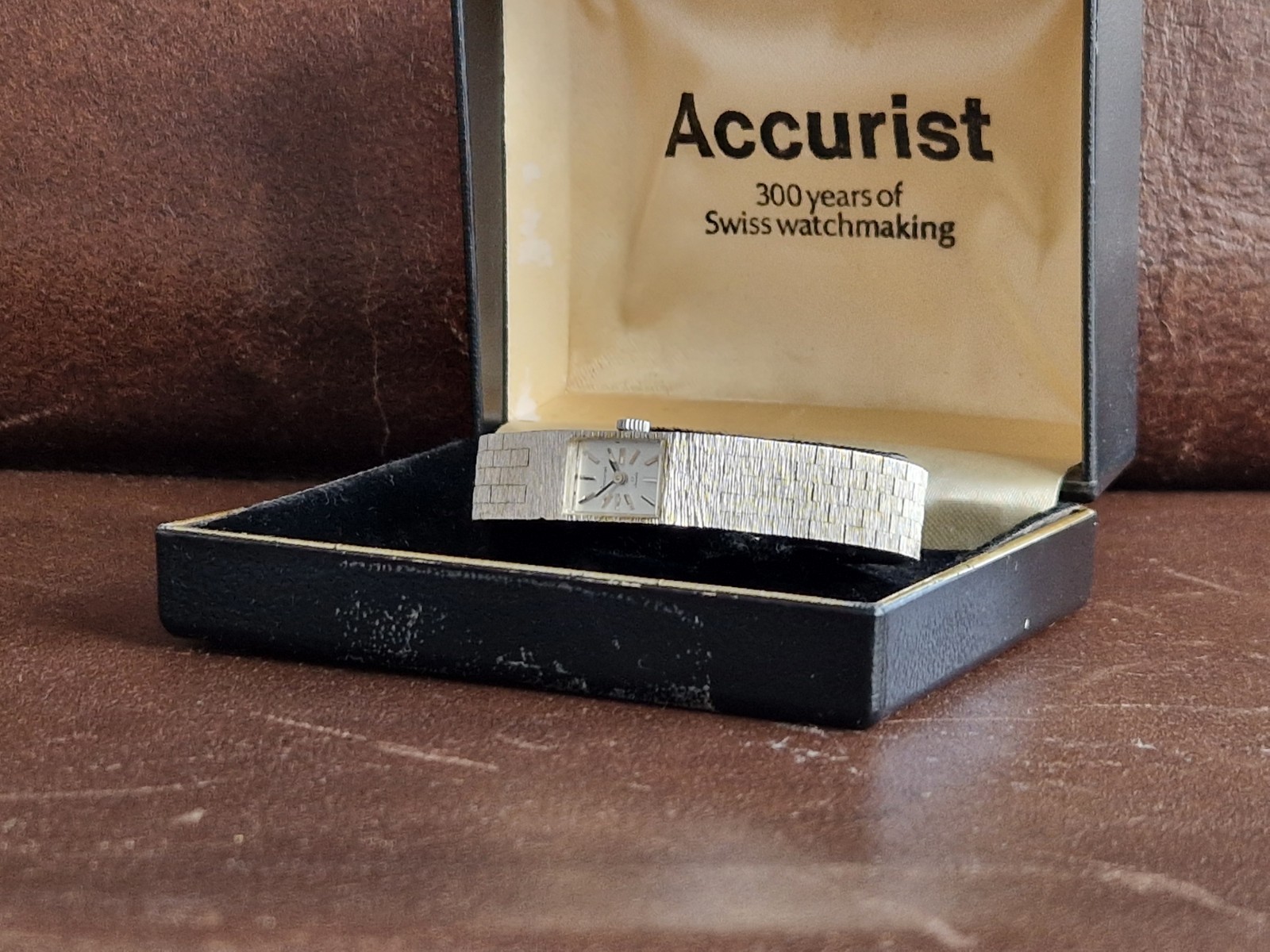 ACCURIST Swiss Mechanical Watch Vintage Silver Bracelet + ORIGINAL BOX