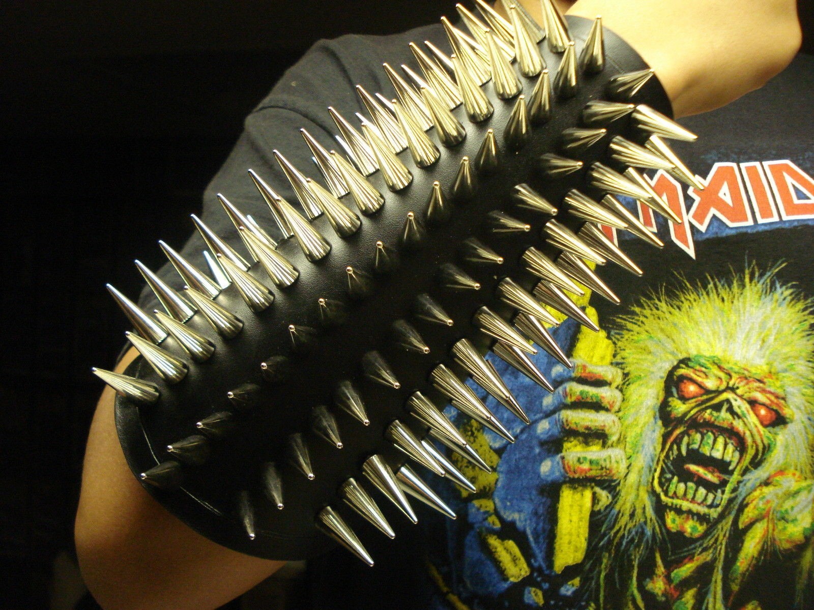LEATHER SPIKED CONE GAUNTLET. BLACK METAL… (MDLG0231)….. BEHEXEN