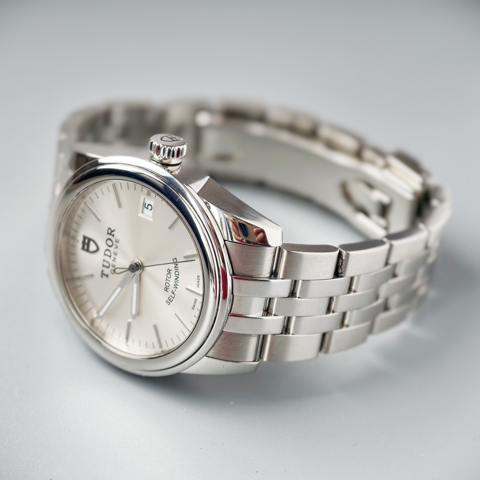 Tudor Sliver Scale Dial Glamour M55000-0005 Men’s Watch Automatic 36mm Date