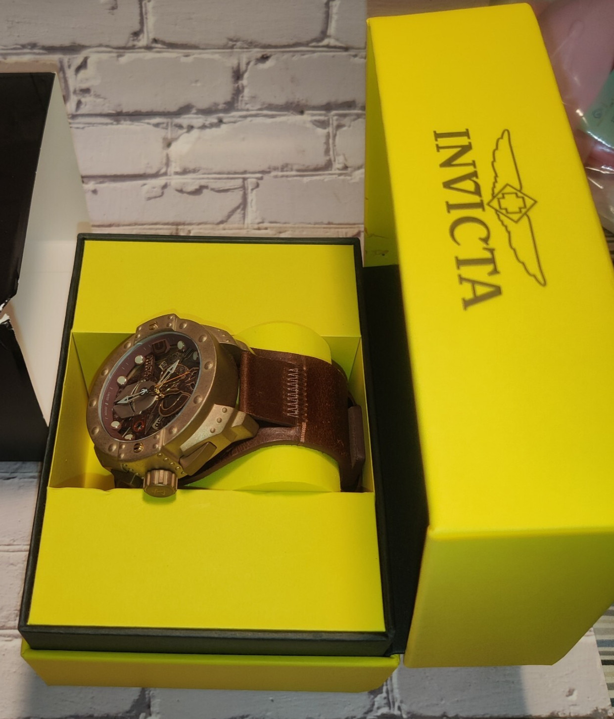 Star Wars, Mandalorian, Watch Model 39762 – Invicta Men’s Watch Quartz-52mm