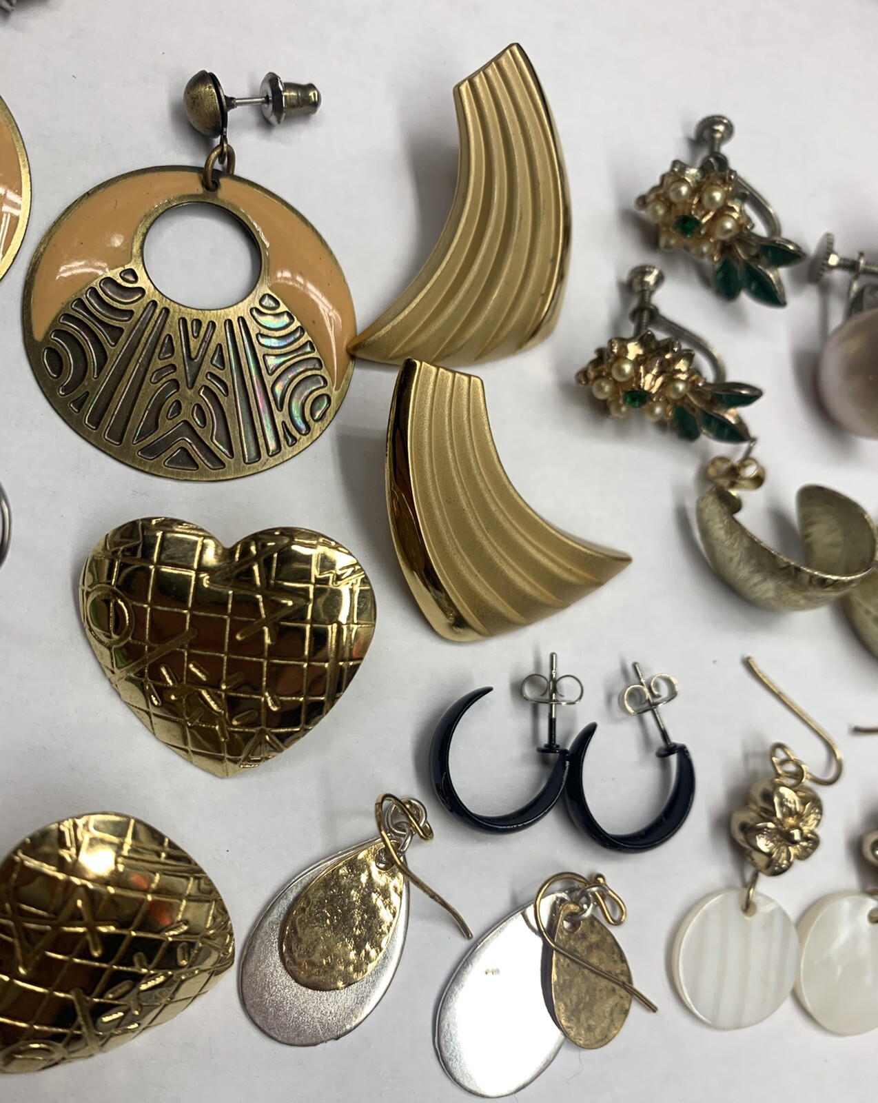 Earring Lot, Nice Mix, Many Pairs, Please See Photos — DRD/x/7 — Jewelry