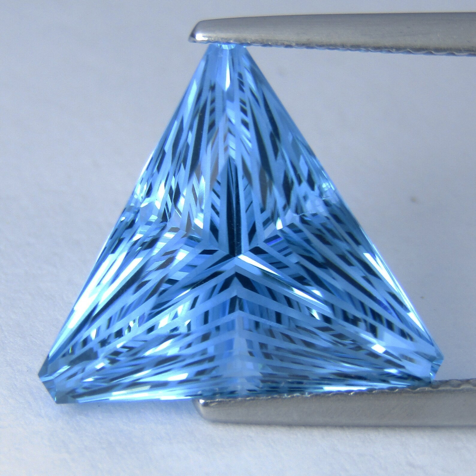 CERTIFIED 4.15 Ct Natural blue tringle Diamond LOOSE VVs/ 9.5 mm