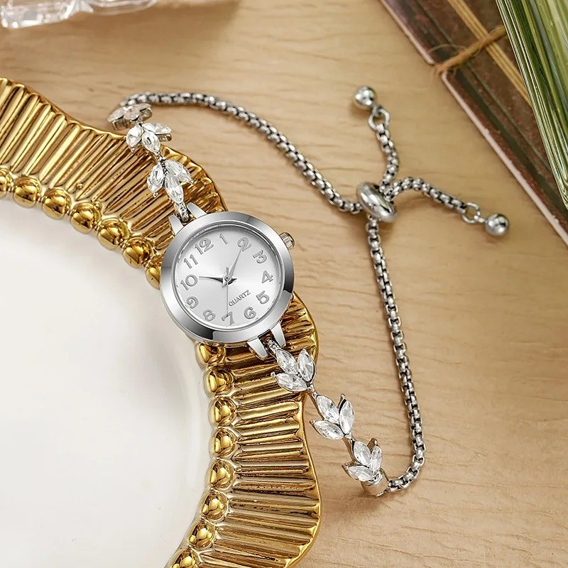 Luxury Women Quartz Watch Rhinestone Bracelet Elegant Ladies Gift (no Box)