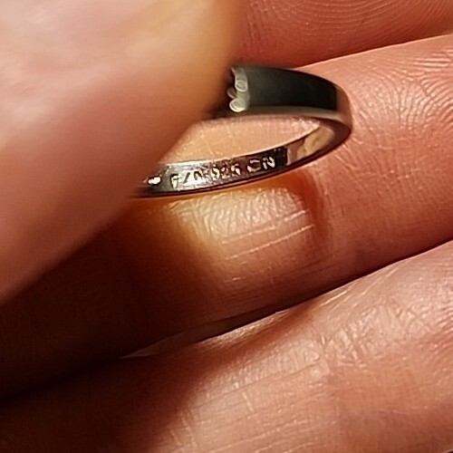 • FZN Fuzion Creations CN 925 Multi-Stone Sterling Silver Thin Ring Size 7