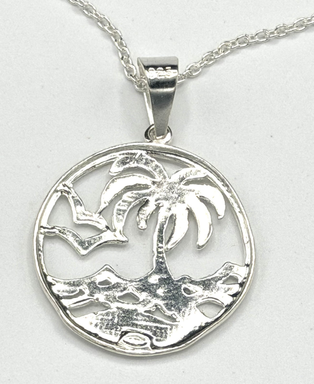 Sterling Silver Ocean View Palm Tree Pendant Necklace 18″ NWT 4.0g Gift Box