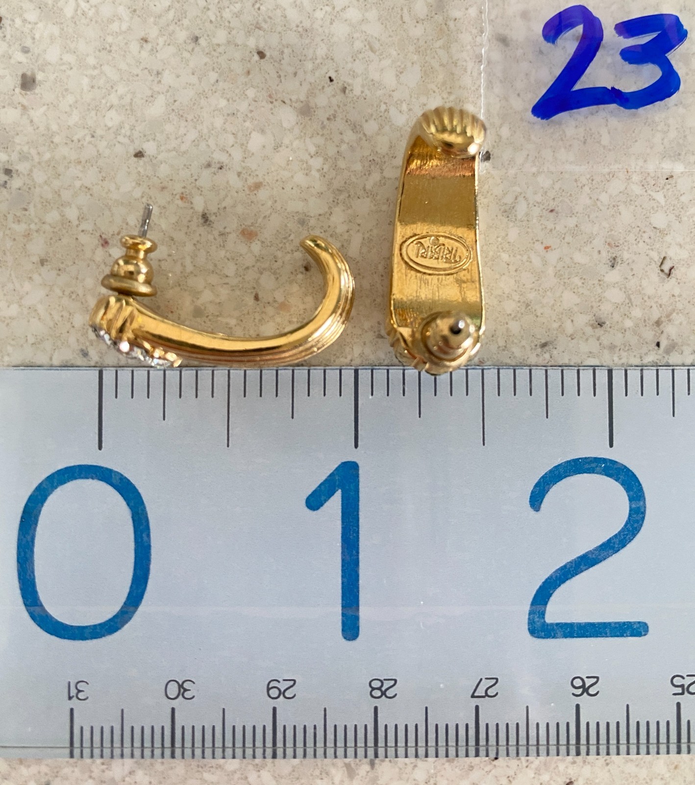 Vintage Trifari Gold Tone Ribbed C-Hoop Pierced Earrings Clear Rhinestone Accent