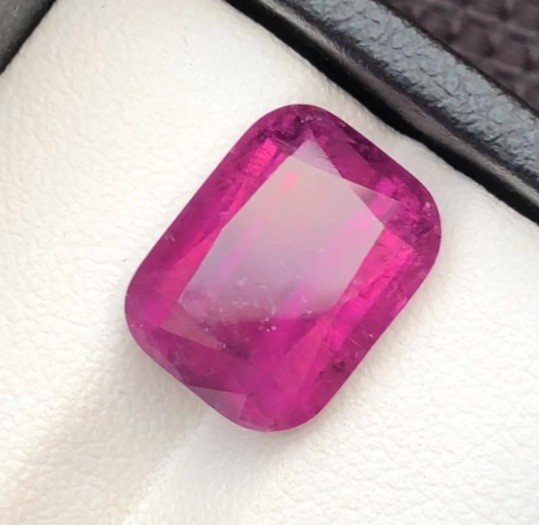 9.7 Cts Natural Cut Pink Tourmaline, loose gemstone from Afghanistan