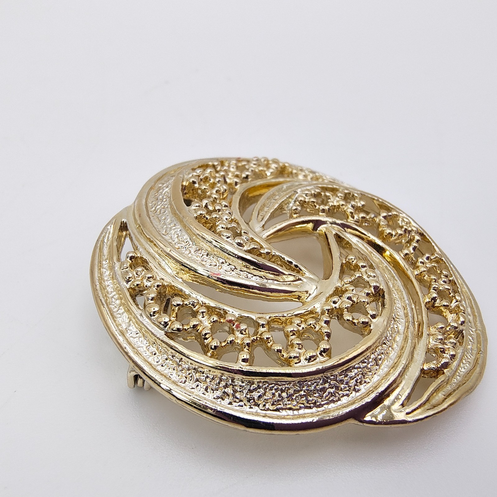 Vintage Gerry’s Openwork Swirl Brooch Gold Tone Modernist Sculptural Mob Wife