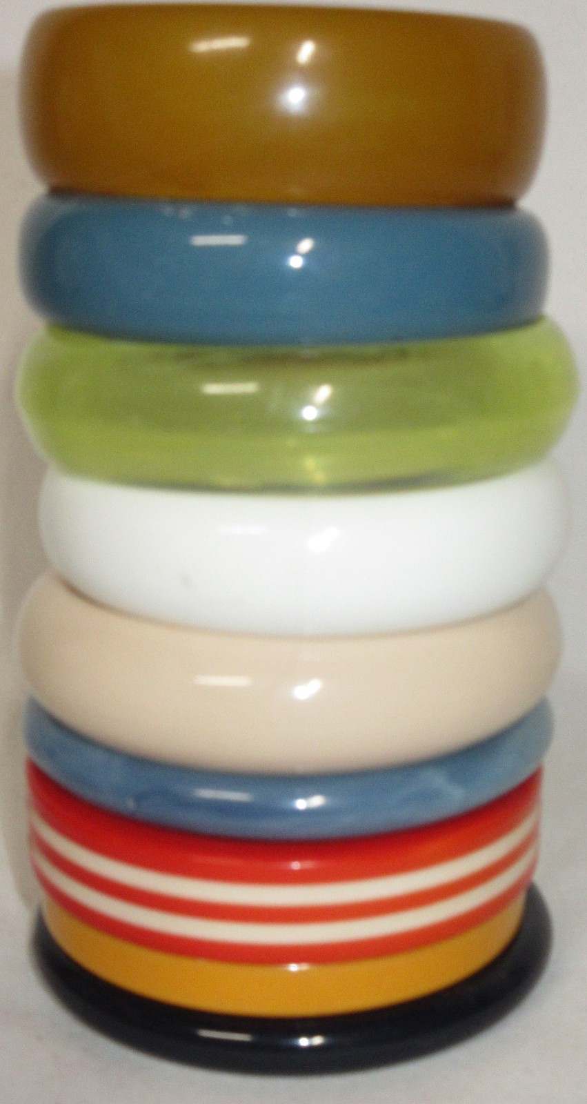 VTG Lot Bakelite, lucite, plastic Bangle bracelets