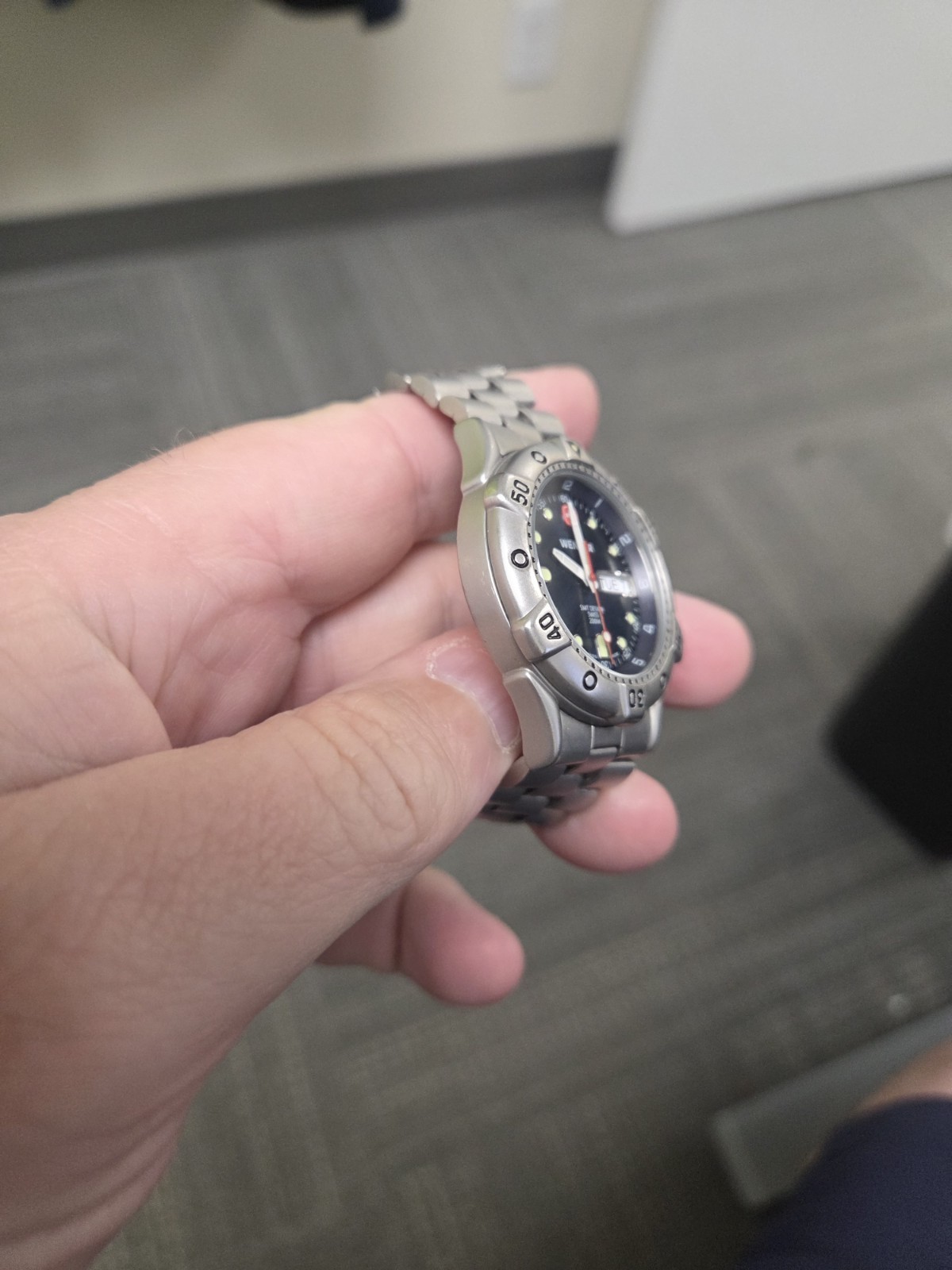 Wenger Swiss Made 200M Diver Watch – Stainless Steel – Model 096.0659