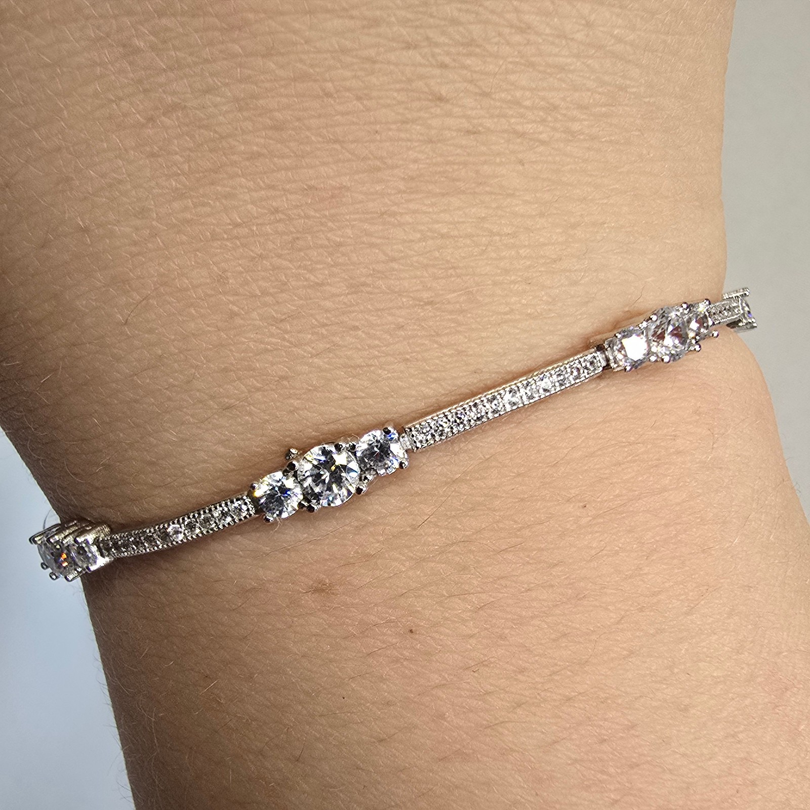 Sterling Silver Bracelet 6.97g Jewelry 7″ Clear Stones Fold Over Clasp *READ*