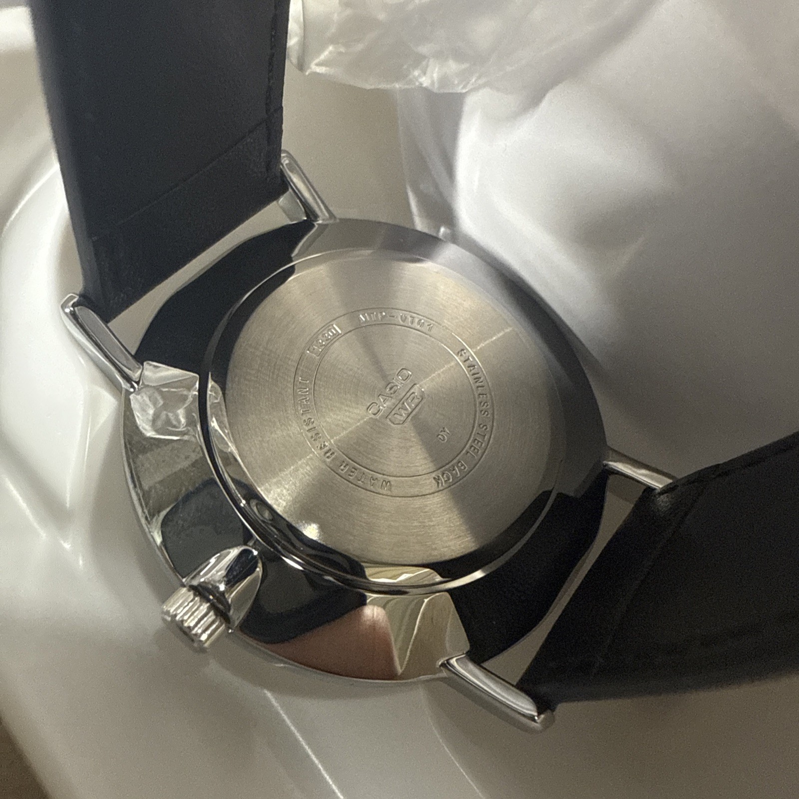 Casio MTP-VT01LM-7A Men’s Minimalistic White Marbled Dial Leather Band Watch