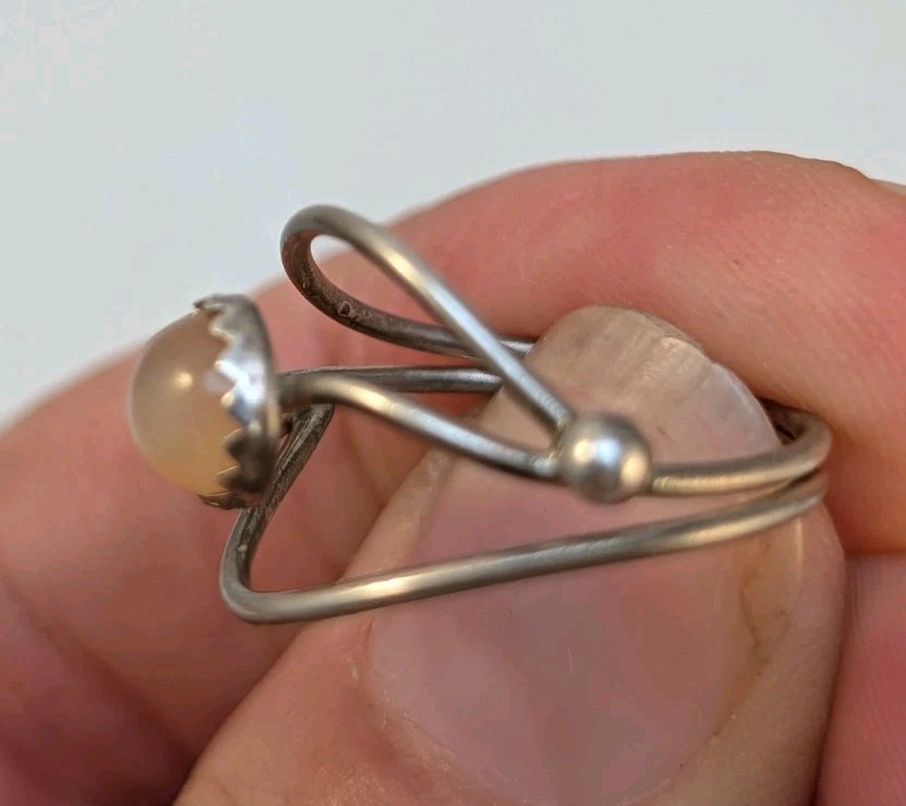 Vintage Sterling Silver Peach Moonstone Open Work Ring Sz 5.25