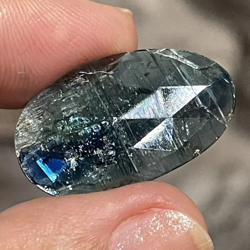 17.35ct 28×16.6×3.7mm Extra Shiny Large Teal Blue Rose Cut Kyanite Cabochon Gem