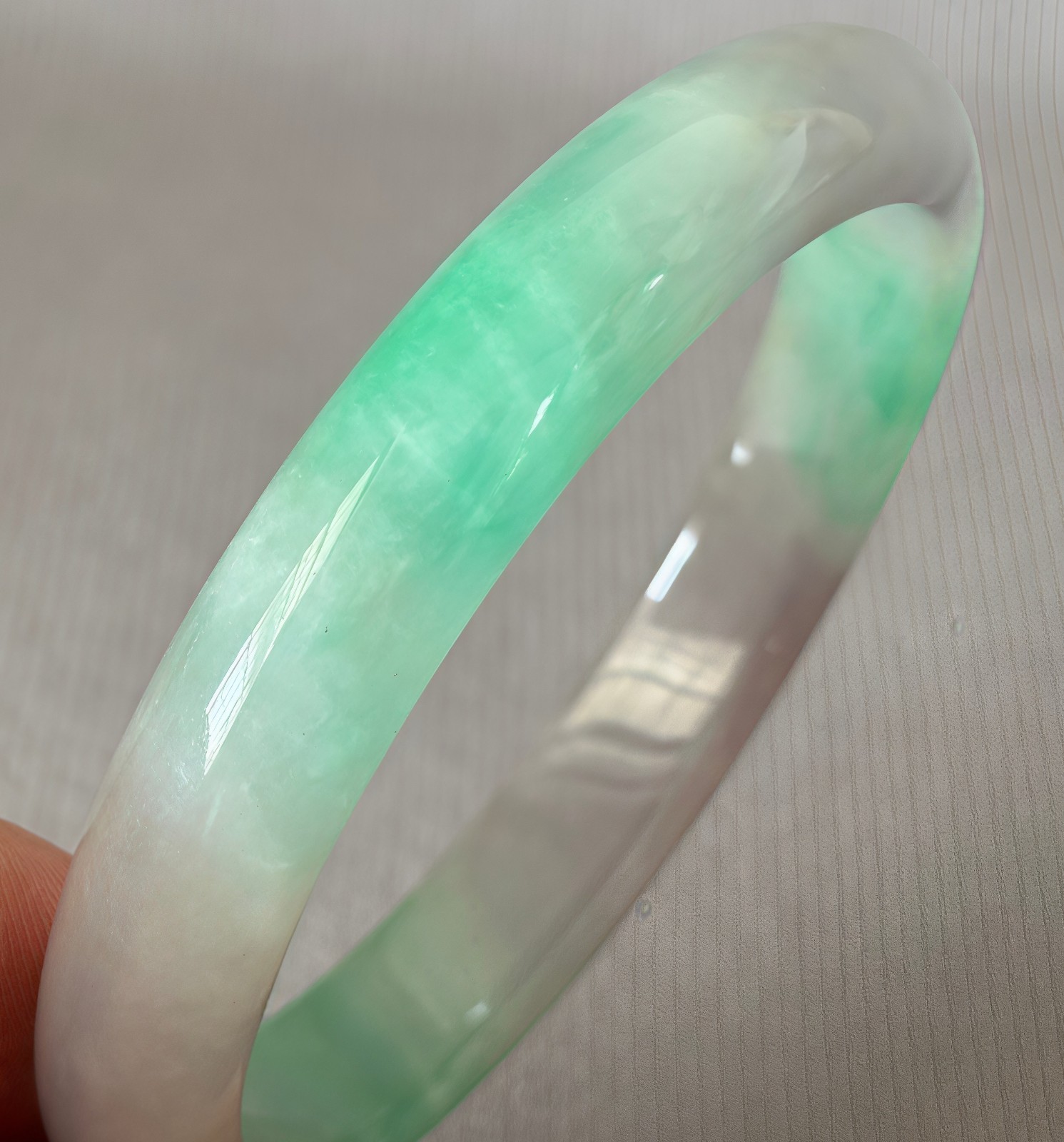 61mm Natural Green Jadeite Jade Bracelets Burma Emerald Jade Bracelet Bangle