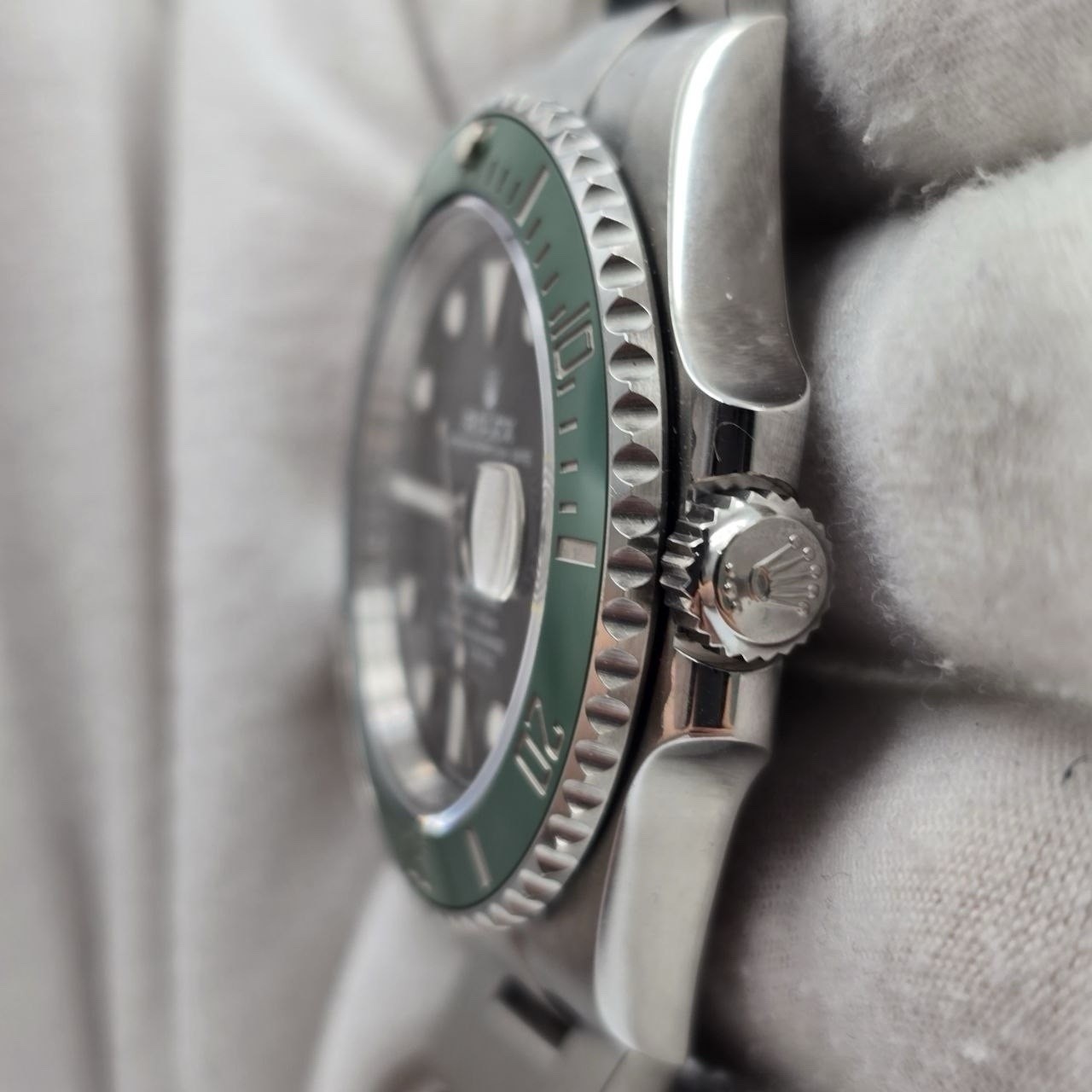 PAPERS 2023 Rolex Submariner Date Starbucks Green Bezel Black 41mm 126610LV BOX
