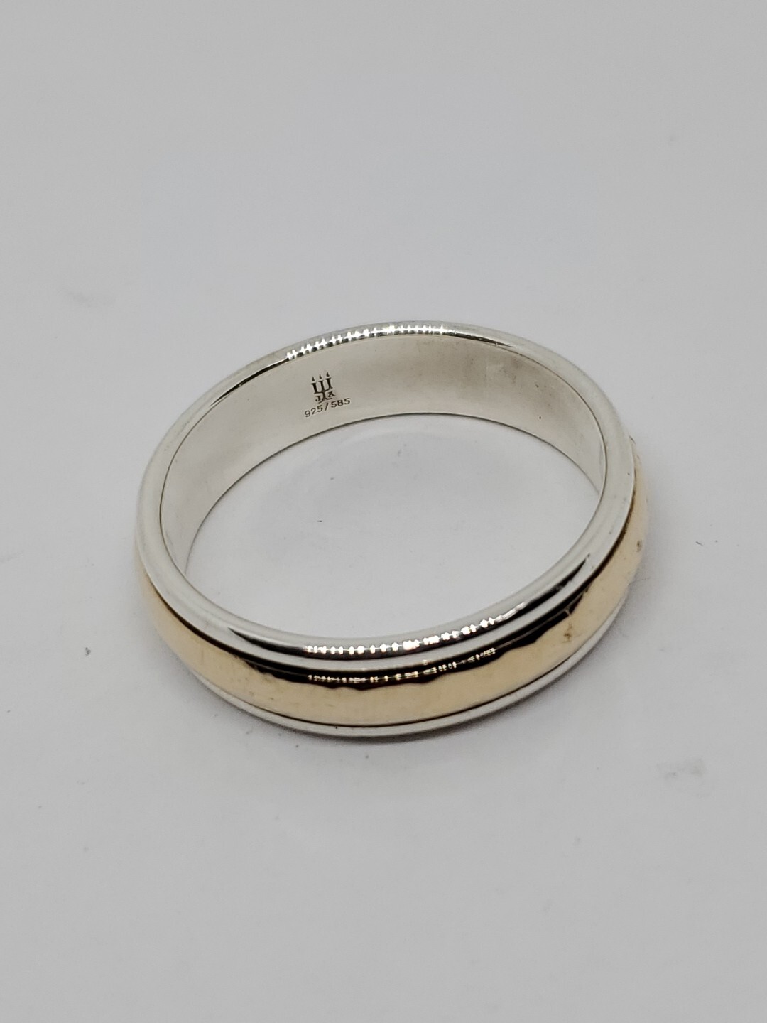 James Avery 14k/925 Narrow Hammered Simplicity Wedding Ring Size 13.5